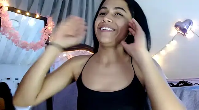 Snapshot of brihanna_lena chatting on December 26, 4:53 am brihanna lena online show from December 26, 4:53 am