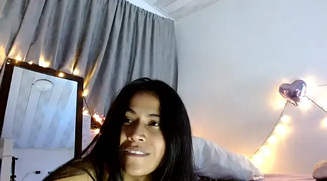 Snapshot of brihanna_lena chatting on December 29, 7:39 am brihanna lena online show from December 29, 7:39 am