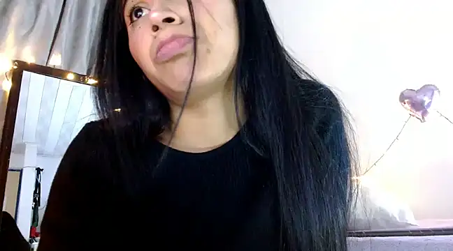 Snapshot of brihanna_lena chatting on January 2, 5:46 am brihanna lena online show from January 2, 5:46 am