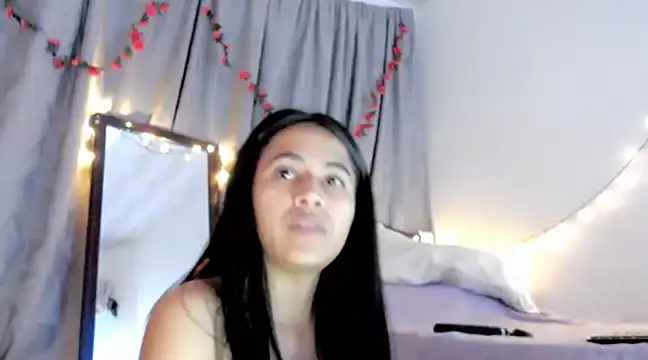 Snapshot of brihanna_lena chatting on January 22, 7:14 am brihanna lena online show from January 22, 7:14 am