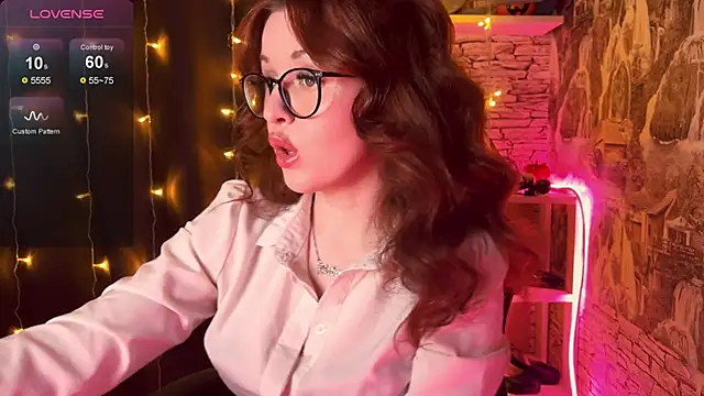 LaurenRossss online show from September 9, 12:21 am