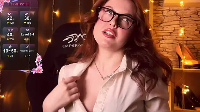 LaurenRossss online show from October 2, 12:17 am