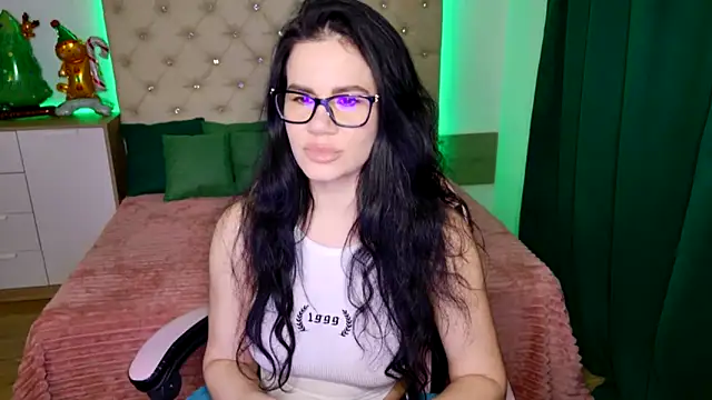 Snapshot of KattieSims chatting on January 12, 9:29 pm KattieSims online show from January 12, 9:29 pm