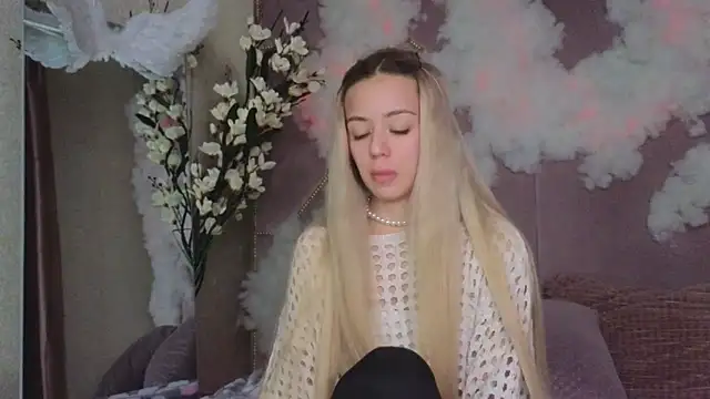 STELLA RICH online show from February 23, 1:02 am