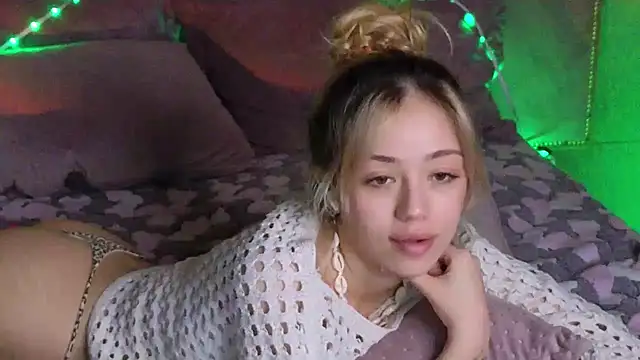 STELLA RICH online show from March 16, 12:34 am