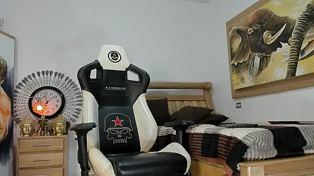 mr stiven  online show from March 24, 3:00 am