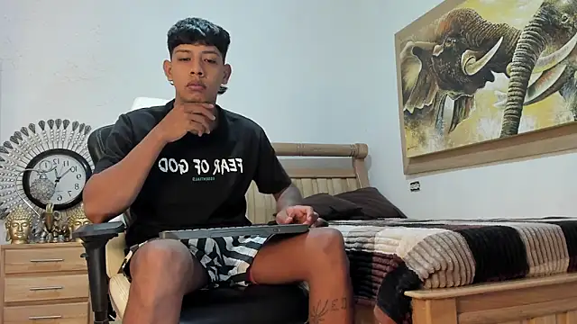 mr stiven  online show from March 25, 3:12 am