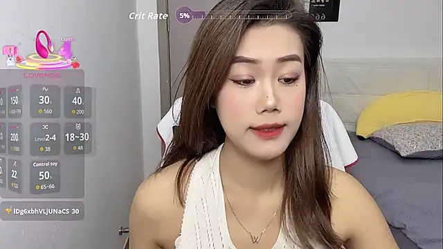 Snapshot of Bella-LL chatting on January 13, 4:12 pm Bella-LL online show from January 13, 4:12 pm