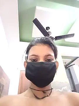 Snapshot of Aafreen_36 chatting on April 1, 2:23 am Aafreen 36 online show from April 1, 2:23 am