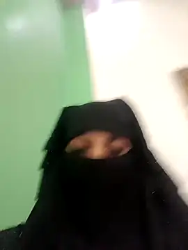 Snapshot of Aafreen_36 chatting on April 6, 4:46 am Aafreen 36 online show from April 6, 4:46 am