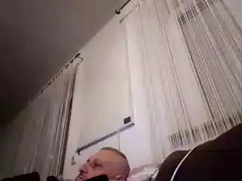 Snapshot of Husoban chatting on November 16, 4:34 pm Husoban online show from November 16, 4:34 pm