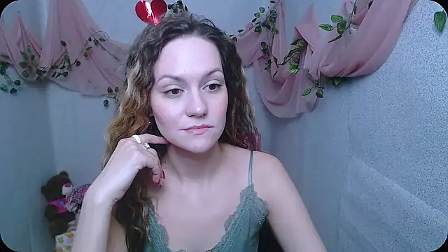Lina Star S online show from December 14, 6:35 am
