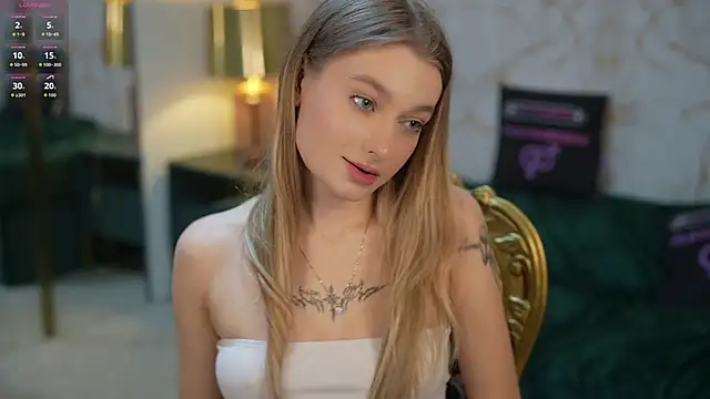 Ewa Pearl online show from October 29, 7:37 pm