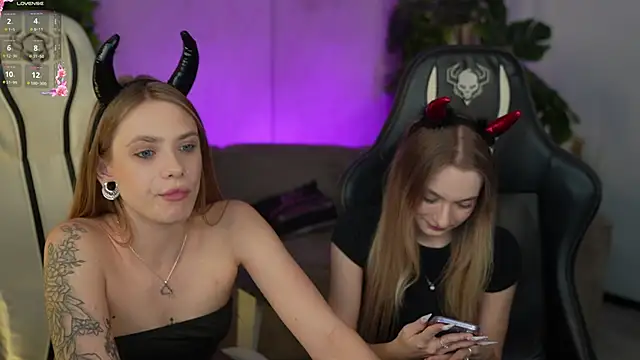 Ewa Pearl online show from October 31, 7:26 pm