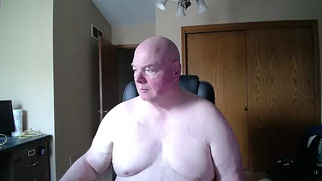 Snapshot of harley99574 chatting on May 7, 12:43 pm harley99574 online show from May 7, 12:43 pm