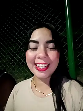 Snapshot of KathaDanger chatting on October 31, 3:29 am KathaDanger online show from October 31, 3:29 am