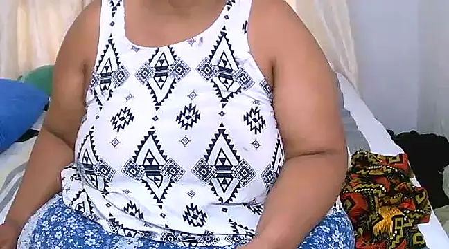 Snapshot of Bbw255 chatting on March 2, 12:01 pm Bbw255 online show from March 2, 12:01 pm