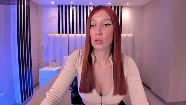 MiaFarrell  online show from January 8, 7:05 pm