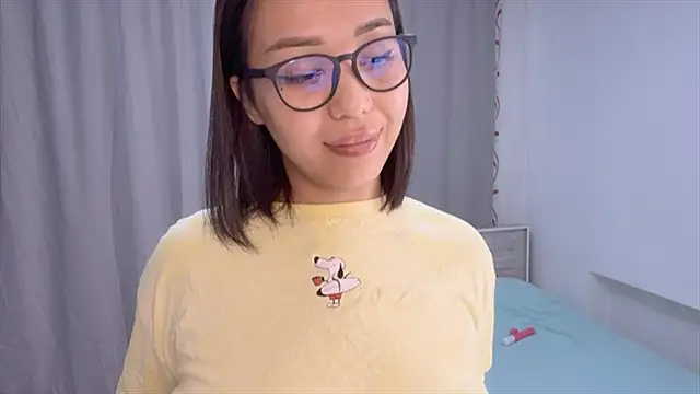 PurrrfectMiko online show from March 25, 4:02 pm