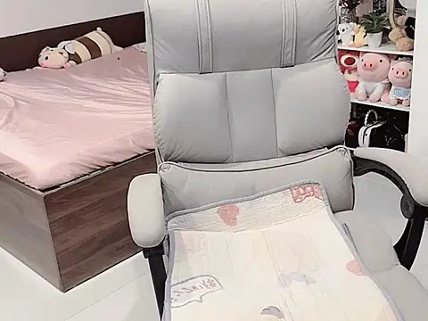 Eva-Public online show from November 13, 6:01 am