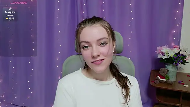 Snapshot of Lana__Cute_ chatting on April 24, 2:30 pm Lana Cute online show from April 24, 2:30 pm