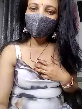 Snapshot of sexy_bhabhi69 chatting on February 5, 10:19 am sexy bhabhi69 online show from February 5, 10:19 am