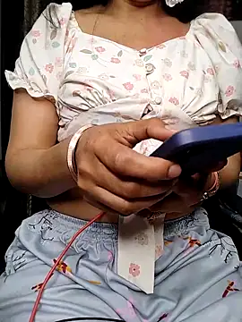 Snapshot of sexy_bhabhi69 chatting on March 14, 9:00 pm sexy bhabhi69 online show from March 14, 9:00 pm