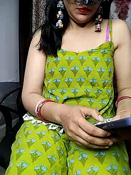Snapshot of sexy_bhabhi69 chatting on March 17, 6:42 pm sexy bhabhi69 online show from March 17, 6:42 pm