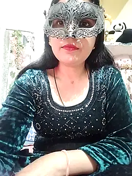 Snapshot of sexy_bhabhi69 chatting on February 12, 9:15 am sexy bhabhi69 online show from February 12, 9:15 am