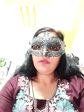 Snapshot of sexy_bhabhi69 chatting on February 14, 10:45 am sexy bhabhi69 online show from February 14, 10:45 am