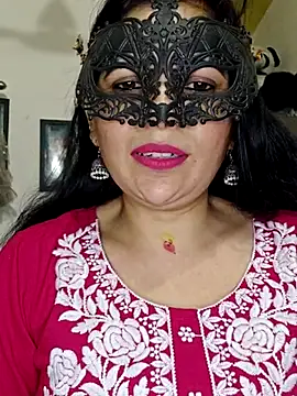 Snapshot of sexy_bhabhi69 chatting on May 29, 8:01 am sexy bhabhi69 online show from May 29, 8:01 am