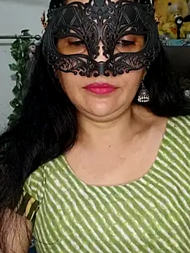 Snapshot of sexy_bhabhi69 chatting on May 31, 7:15 pm sexy bhabhi69 online show from May 31, 7:15 pm