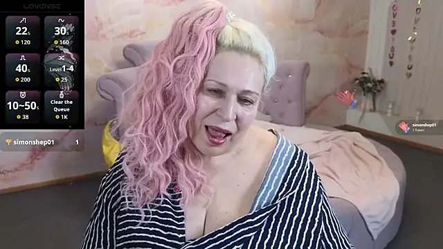 Penelope Pinky online show from March 24, 11:04 am