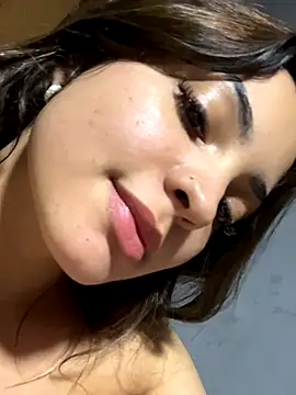 Nicollygriu online show from October 16, 3:07 am