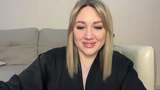Snapshot of VickyLove047 chatting on May 3, 6:52 am VickyLove047 online show from May 3, 6:52 am
