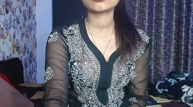 Snapshot of Baby_Zahira chatting on February 17, 11:42 pm Baby Zahira online show from February 17, 11:42 pm