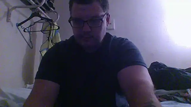 Snapshot of funsexgames chatting on December 14, 2:01 am funsexgames online show from December 14, 2:01 am
