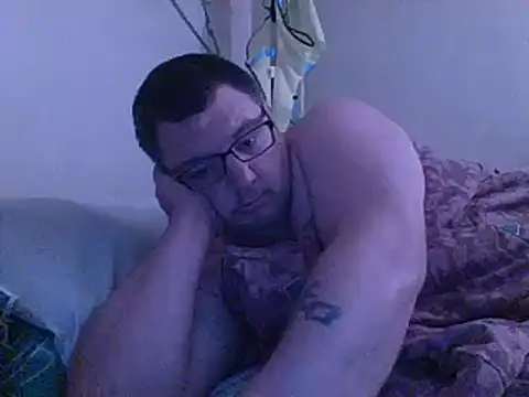 Snapshot of funsexgames chatting on December 16, 5:49 am funsexgames online show from December 16, 5:49 am