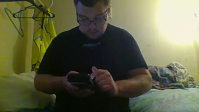 Snapshot of funsexgames chatting on December 16, 1:32 pm funsexgames online show from December 16, 1:32 pm