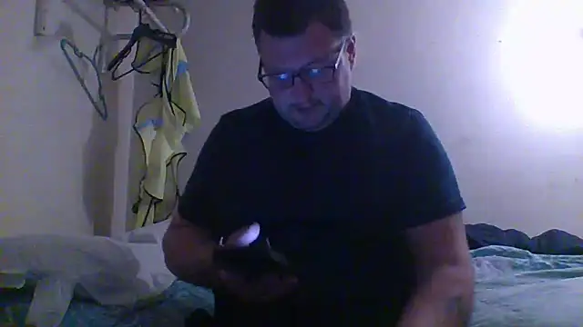 Snapshot of funsexgames chatting on December 18, 10:57 pm funsexgames online show from December 18, 10:57 pm