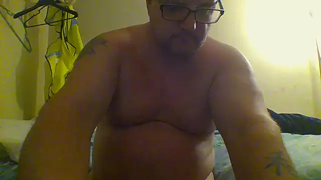 Snapshot of funsexgames chatting on December 19, 2:23 am funsexgames online show from December 19, 2:23 am