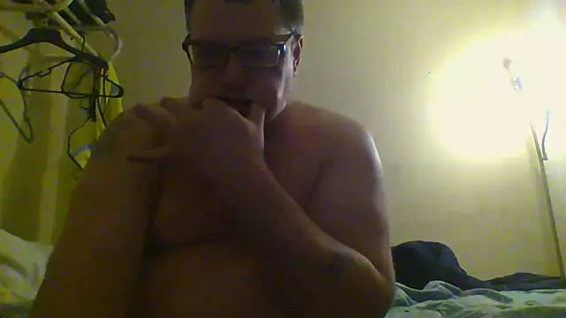 Snapshot of funsexgames chatting on December 31, 12:32 am funsexgames online show from December 31, 12:32 am