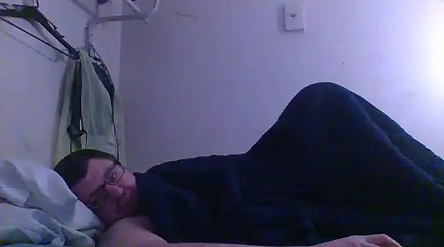 Snapshot of funsexgames chatting on January 19, 1:00 am funsexgames online show from January 19, 1:00 am