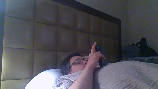 Snapshot of funsexgames chatting on February 15, 5:51 am funsexgames online show from February 15, 5:51 am