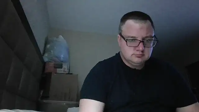 Snapshot of funsexgames chatting on March 7, 12:04 am funsexgames online show from March 7, 12:04 am