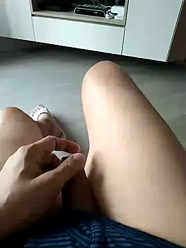 Dannydy2015 online show from April 20, 1:41 am