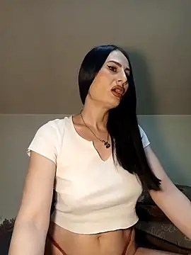 EveeRose online show from November 30, 3:05 pm