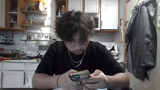 Snapshot of meximaloo1 chatting on November 6, 12:33 am meximaloo1 online show from November 6, 12:33 am