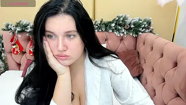 Snapshot of Kassandra__grey chatting on January 9, 12:57 am Kassandra grey online show from January 9, 12:57 am