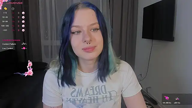 Snapshot of tender_kiitty chatting on January 12, 10:37 pm tender kiitty online show from January 12, 10:37 pm